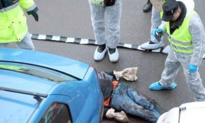 Taximetrist înjunghiat mortal de un client